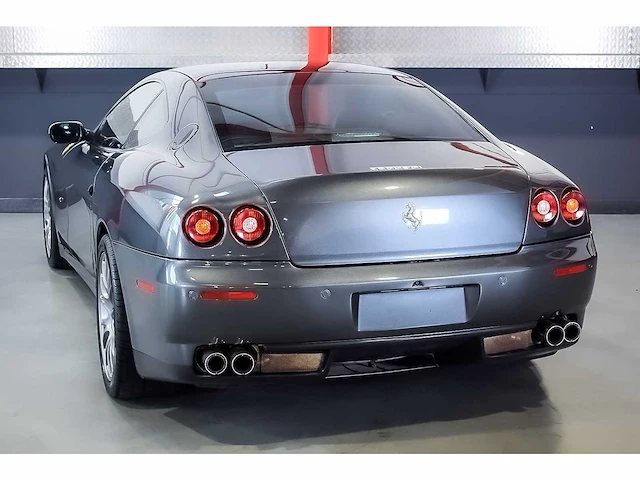 Ferrari 612 scaglietti 'one-to-one' coupe 5,7l v12 - 2010 - afbeelding 29 van  78