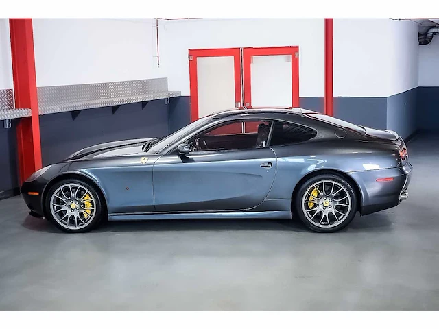 Ferrari 612 scaglietti 'one-to-one' coupe 5,7l v12 - 2010 - afbeelding 32 van  78