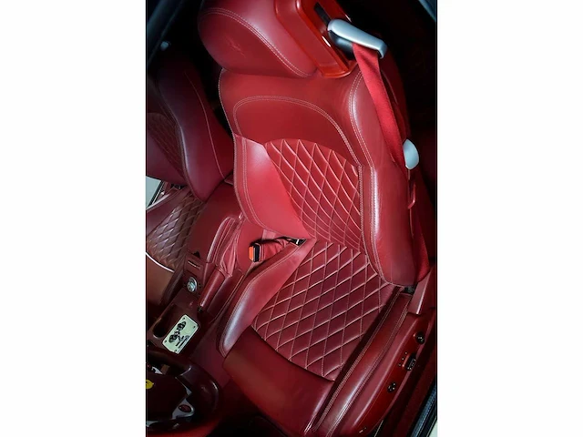 Ferrari 612 scaglietti 'one-to-one' coupe 5,7l v12 - 2010 - afbeelding 48 van  78