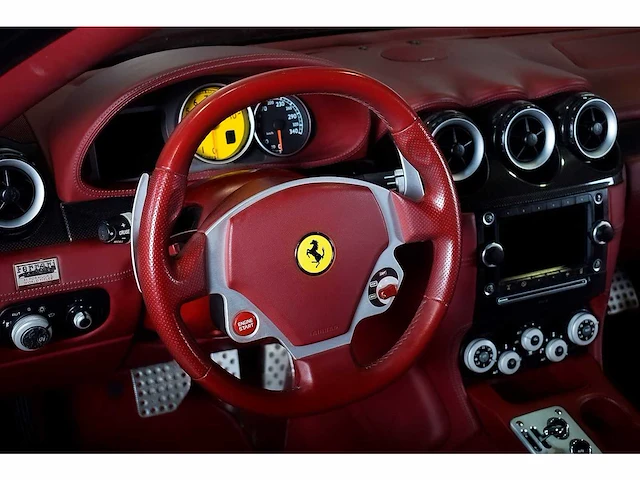 Ferrari 612 scaglietti 'one-to-one' coupe 5,7l v12 - 2010 - afbeelding 51 van  78