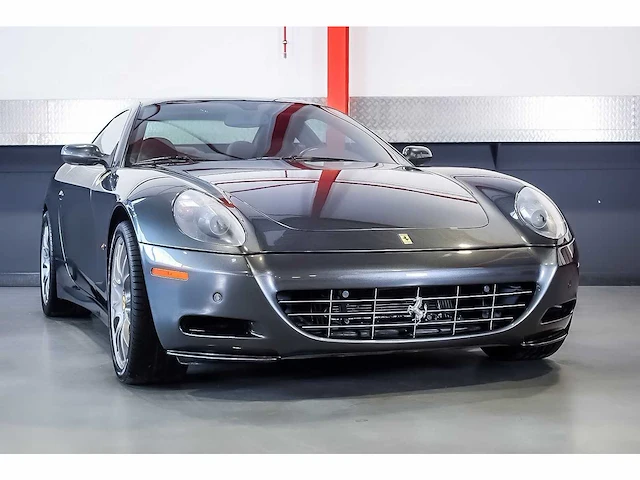 Ferrari 612 scaglietti 'one-to-one' coupe 5,7l v12 - 2010 - afbeelding 45 van  78