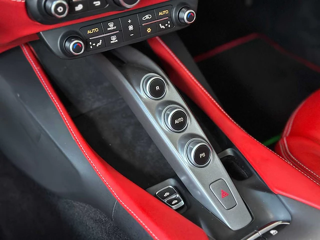 Ferrari portofino 3.9 600pk 2020 - afbeelding 33 van  61