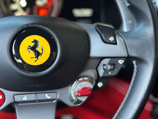 Ferrari portofino 3.9 600pk 2020 - afbeelding 38 van  61