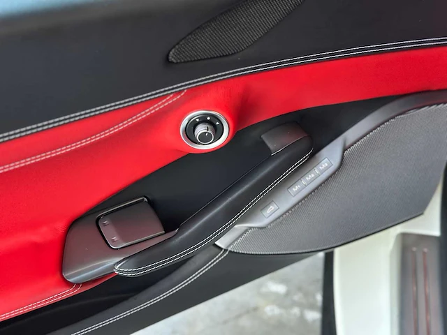 Ferrari portofino 3.9 600pk 2020 - afbeelding 43 van  61