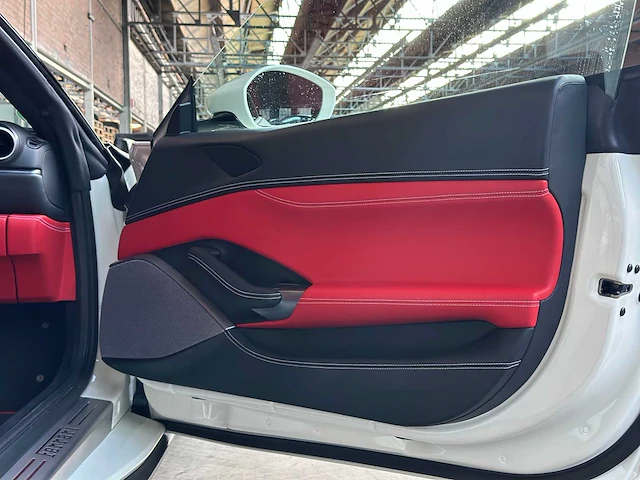 Ferrari portofino 3.9 600pk 2020 - afbeelding 53 van  61