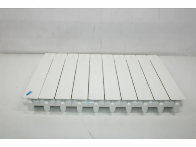 Ferroli aluminium radiator proteo hp600 x 98 mm afstand 500 mm 10 lamellen - afbeelding 2 van  3