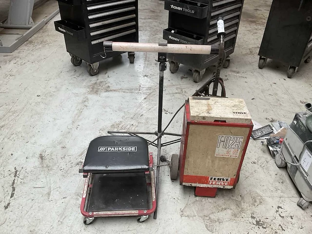 Ferve f-825 acculader - afbeelding 1 van  5