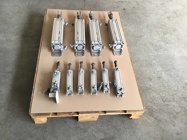 Festo diverse perslucht cilinders (10x) - afbeelding 3 van  8