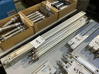 Festo luchtcilinder (3x) - afbeelding 1 van  3