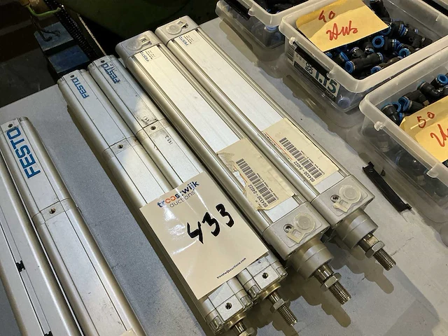 Festo luchtcilinder (4x) - afbeelding 1 van  2