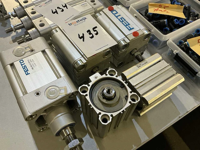 Festo luchtcilinder (5x) - afbeelding 2 van  2