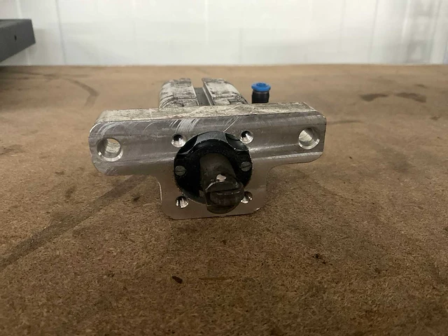 Festo pneumatische roterende actuator (7x) - afbeelding 4 van  6