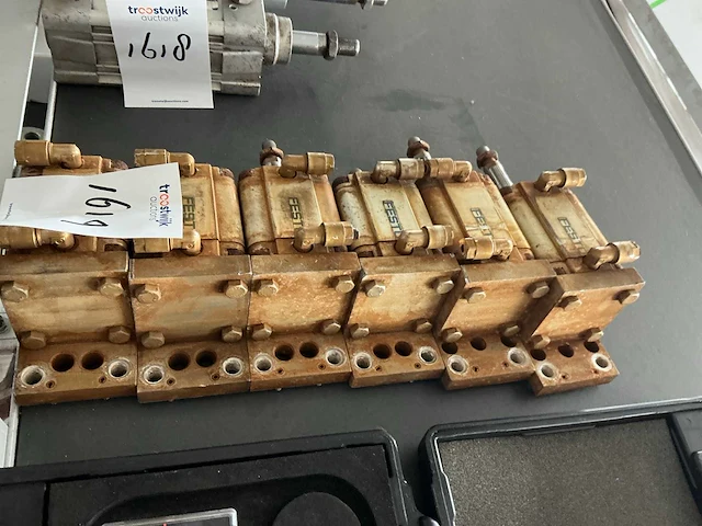 Festo pneumatische werkcilinder - afbeelding 1 van  3