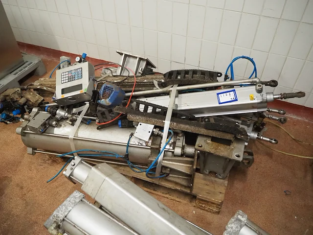 Festo - afbeelding 10 van  12