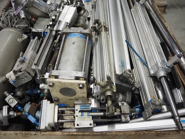 Festo - afbeelding 8 van  9
