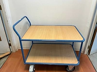 Fetra tafelwagen met 2 houten etages en opstaande duwbeugel 100x69x100cm 400kg - afbeelding 1 van  1