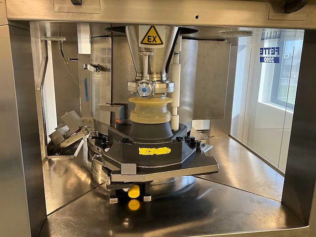 Fette 2090 tablet pers machine - afbeelding 4 van  30