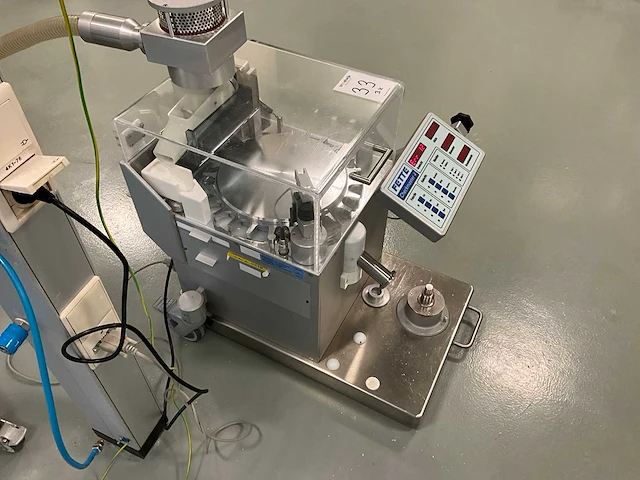 Fette 2090 tablet pers machine - afbeelding 10 van  30