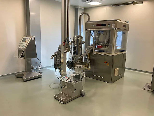 Fette 2090 tablet pers machine - afbeelding 1 van  30
