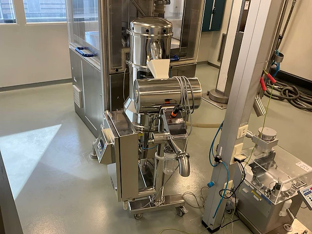 Fette 2090 tablet pers machine - afbeelding 15 van  30