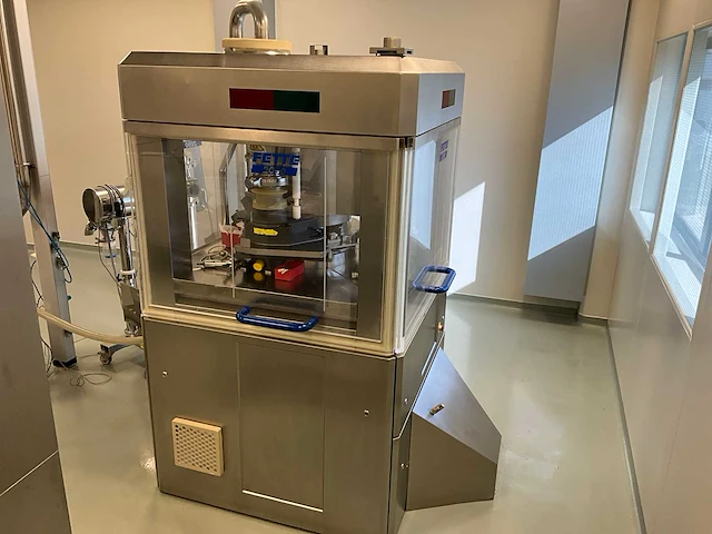 Fette 2090 tablet pers machine - afbeelding 28 van  30