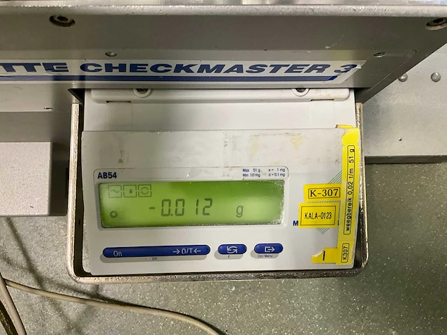 Fette p2100 tablet pers machine - afbeelding 18 van  27