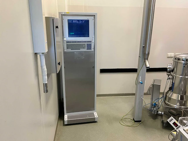 Fette p2100 tablet pers machine - afbeelding 24 van  27