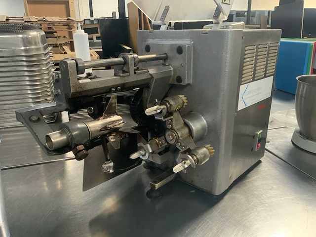 Feuma asetm-e2 appelschilmachine - afbeelding 5 van  8