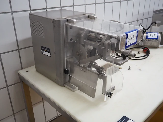 Feuma - afbeelding 2 van  5