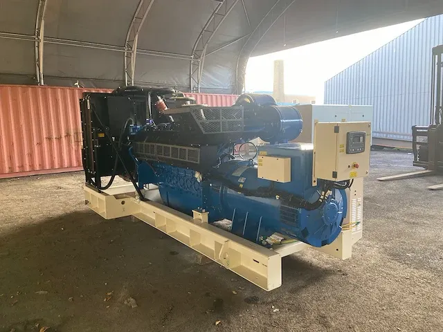 Fg wilson p1100-1 - 1100 kva - open generator - afbeelding 10 van  16