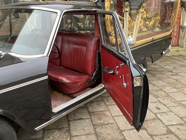 Fiat - 1963 - 1800b - personenauto - afbeelding 7 van  35