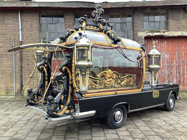 Fiat - 1963 - 1800b - personenauto - afbeelding 31 van  35