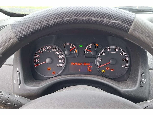 Fiat - 2005 - punto - 1.2 active dualogic - personenauto - afbeelding 5 van  14