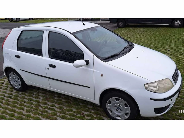 Fiat - 2005 - punto - 1.2 active dualogic - personenauto - afbeelding 1 van  14