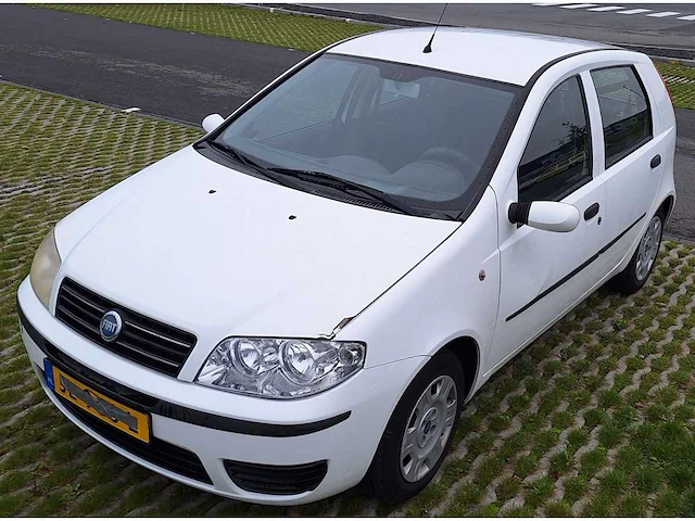 Fiat - 2005 - punto - 1.2 active dualogic - personenauto - afbeelding 7 van  14