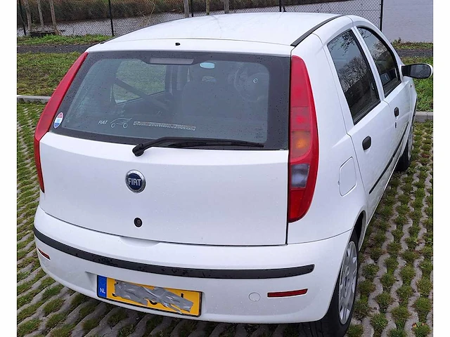 Fiat - 2005 - punto - 1.2 active dualogic - personenauto - afbeelding 9 van  14