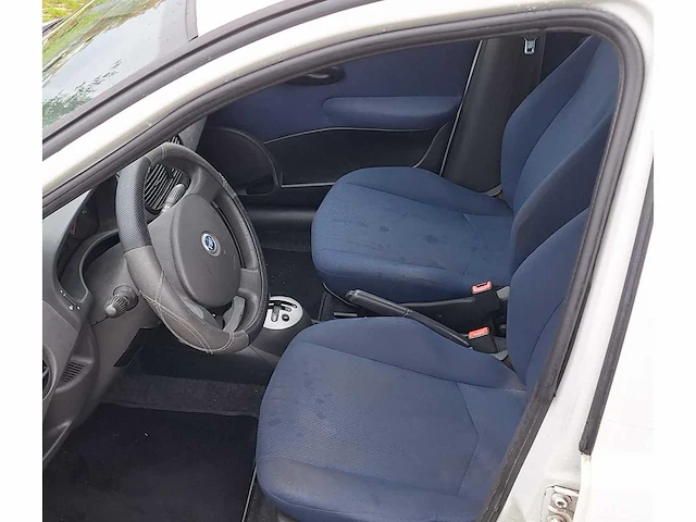 Fiat - 2005 - punto - 1.2 active dualogic - personenauto - afbeelding 12 van  14