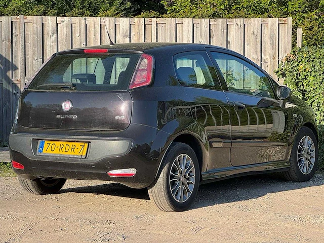 Fiat - 2011 - punto evo - 1.3 m-jet dynamic - 70-rdr-7 - afbeelding 11 van  16