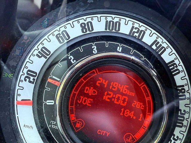 Fiat - 2012 - 500 c - 1.2 lounge - js-704-n - afbeelding 2 van  10