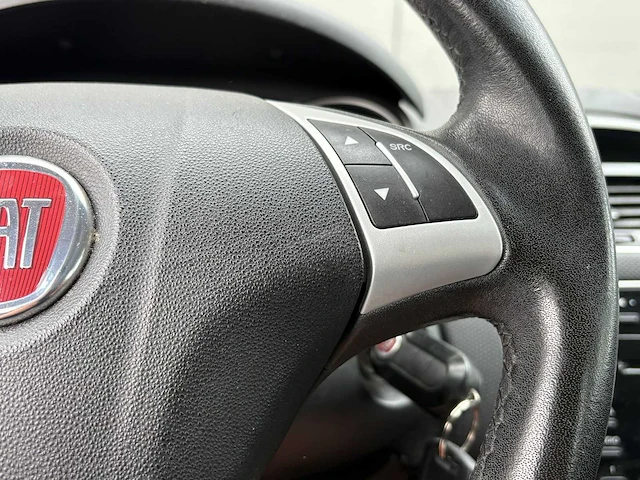Fiat - 2012 - punto evo - 0.9 twinair easy - 76-xtf-5 - afbeelding 4 van  19