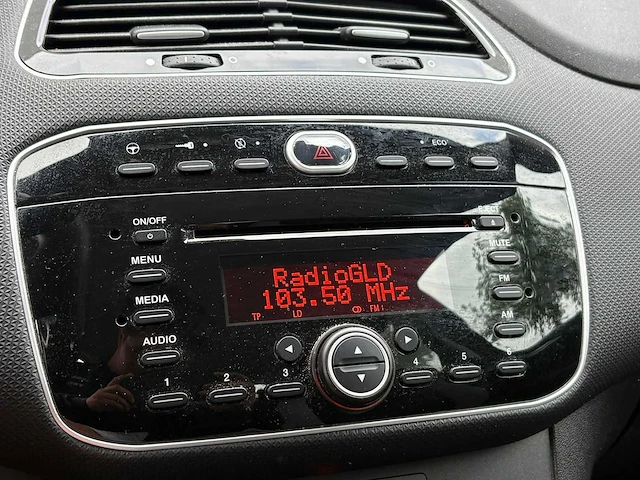 Fiat - 2012 - punto evo - 0.9 twinair easy - 76-xtf-5 - afbeelding 7 van  19