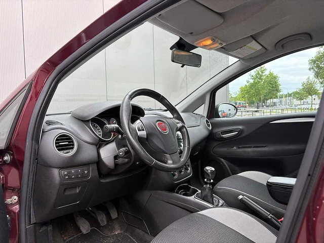 Fiat - 2012 - punto evo - 0.9 twinair easy - 76-xtf-5 - afbeelding 19 van  19