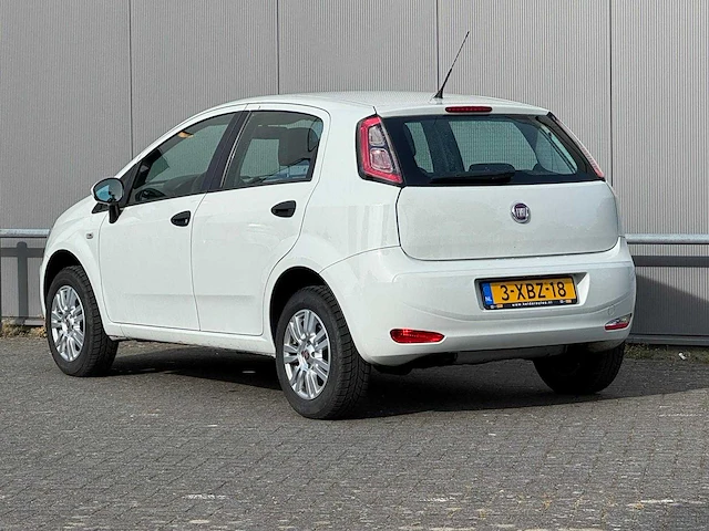 Fiat - 2014 - punto evo - 1.4 nat. pow. street - 3-xbz-18 - afbeelding 13 van  17