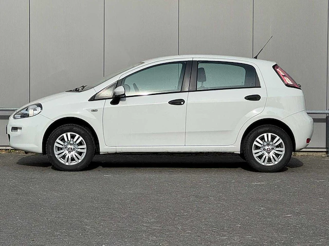 Fiat - 2014 - punto evo - 1.4 nat. pow. street - 3-xbz-18 - afbeelding 14 van  17