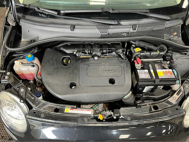 Fiat - 500 - personenauto - 2014 - afbeelding 21 van  28