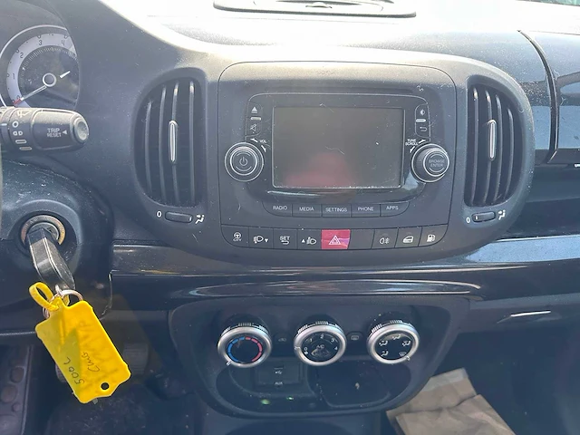 Fiat - 500 l - 0.9 twinair easy - 6-tvs-45 - afbeelding 5 van  17