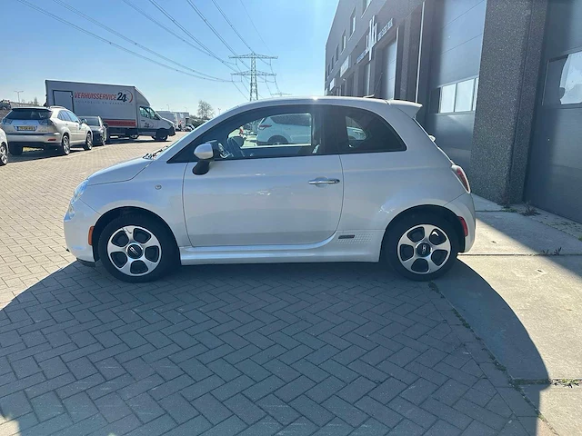 Fiat - automaat - 2015 - 500 - e 24kwh - personenauto - afbeelding 10 van  17