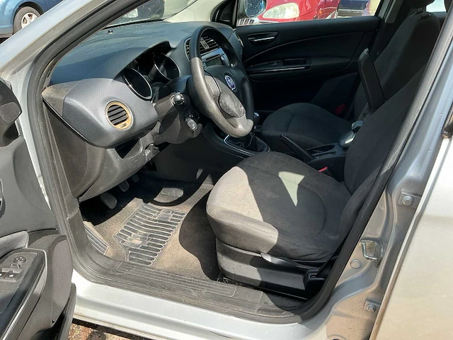 Fiat - bravo - 1.4 dynamic - personenauto - afbeelding 11 van  12