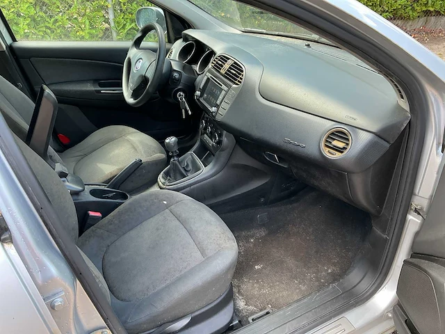Fiat - bravo - 1.4 dynamic - personenauto - afbeelding 12 van  12