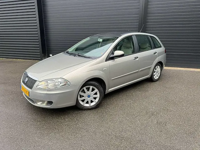 Fiat - croma - 2.2-16v emotion - 41-tl-rf - 2006 - afbeelding 18 van  21